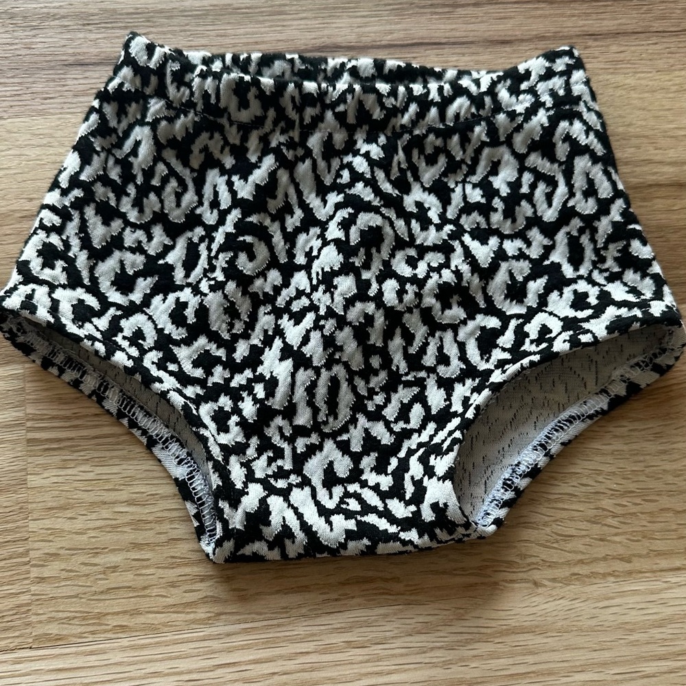 Handmade- Stylish Black and White Kids Bummies